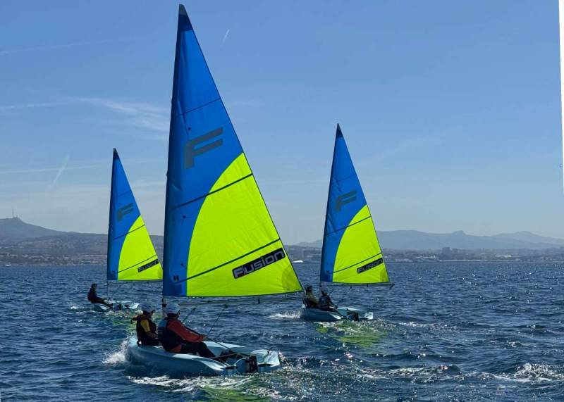 Apprendre la voile toute l'année à Marseille